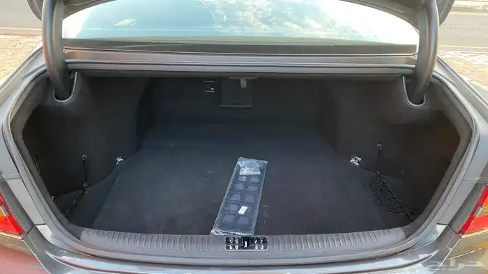 جينسس 2021 G90 برجكتر قيادة ذاتية رادار ( بنزين) 3.3T 16