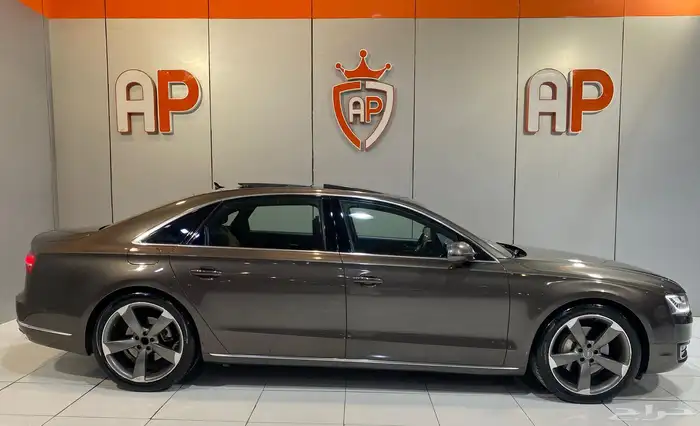 اودي A8 L 2015 ( فل كامل ) بحالة ممتازة 2