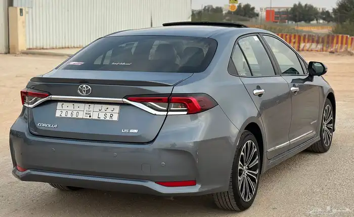 تويوتا كورولا 1.5 فل كامل 2023 12