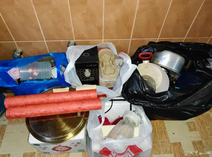 للبيع أدوات مطبخ نظيفة ب200 ريال 3