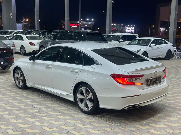 هوندا اكورد فل كامل موديل 2018 4