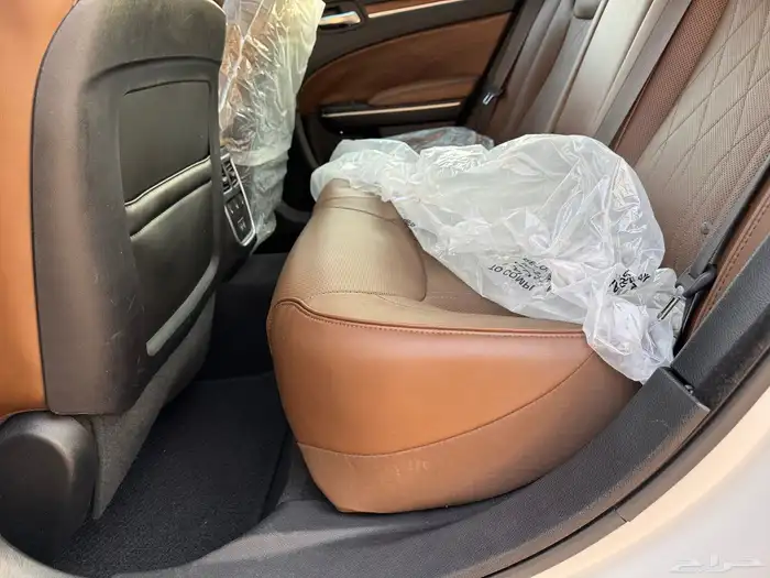 كرايسلر c300 platinum - V8 hemi - بحالة المصنع 41