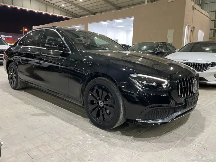 مرسيدس 2021 E250 رادار- قيادة ذاتية فتحه سقف ( بنزين) 2.0T 2