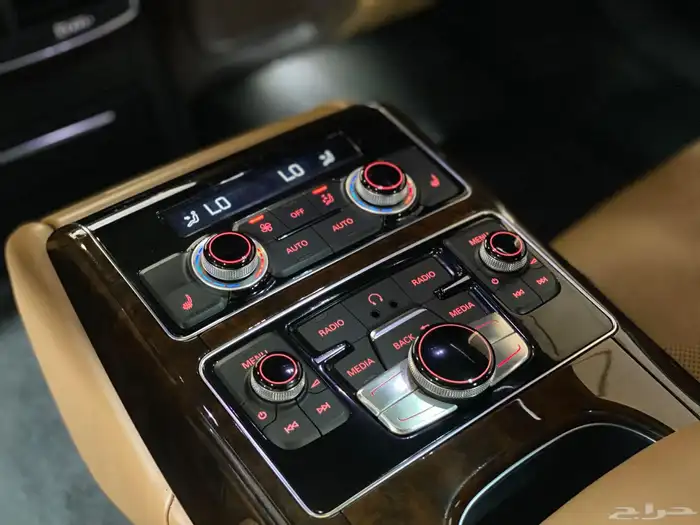 اودي A8 L 2015 ( فل كامل ) بحالة ممتازة 23