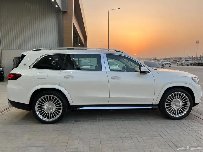 مرسيدس GLS.600 ميباخ موديل 2022 5