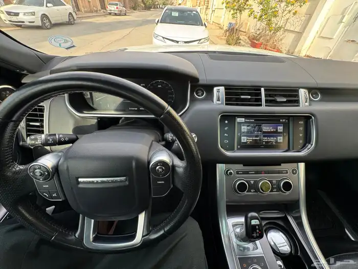 للبيع رنج روفر اسبورت 2016 18