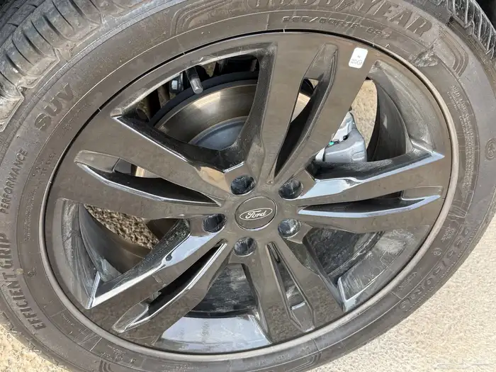 فورد تيريتوري 12