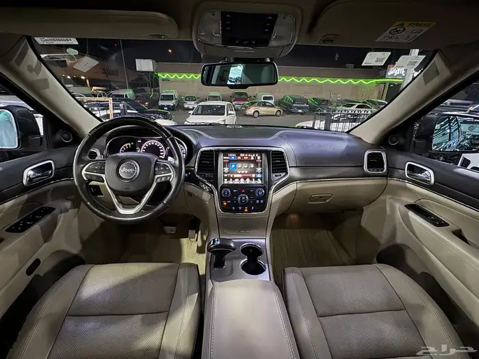 جراند شيروكي اوفرلاند 2015 ( بحالة الوكالة ) 33