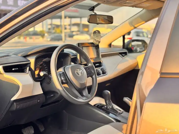 تويوتا كورولا 2024 رمادي 2.0 9