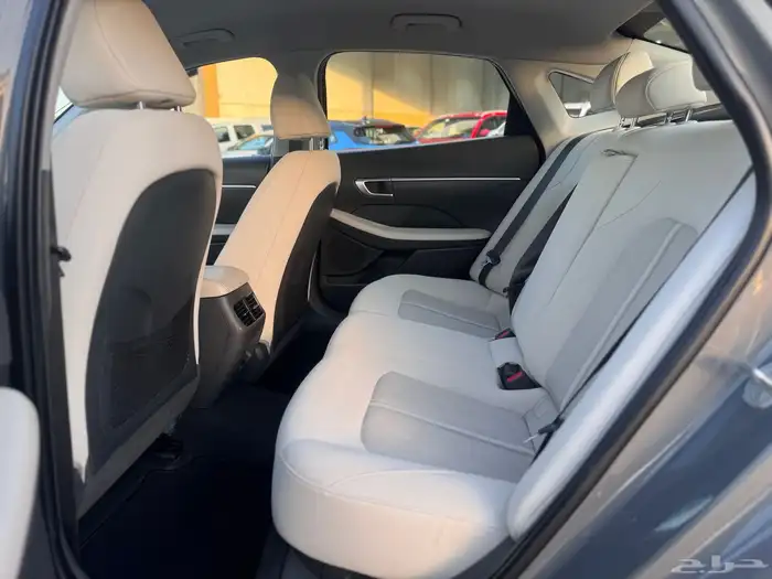 هيونداي سوناتا 2022 رمادي سمارت 13