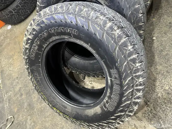 كفرات كومهو ربع حجري مقاس 285 17 8