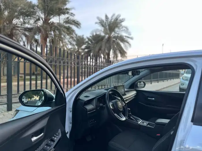 تويوتا يارس YX موديل 2023 فل كامل سعودي 14