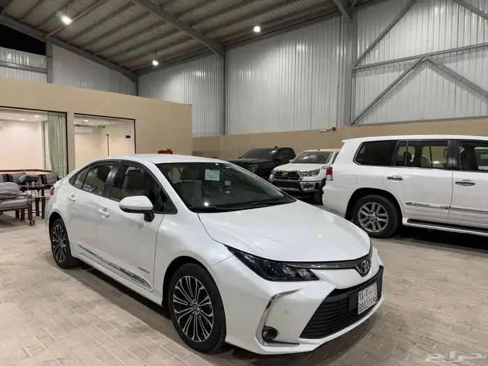 تويوتا كورولا 2024 XLE عداد 38 الف وكالة 5