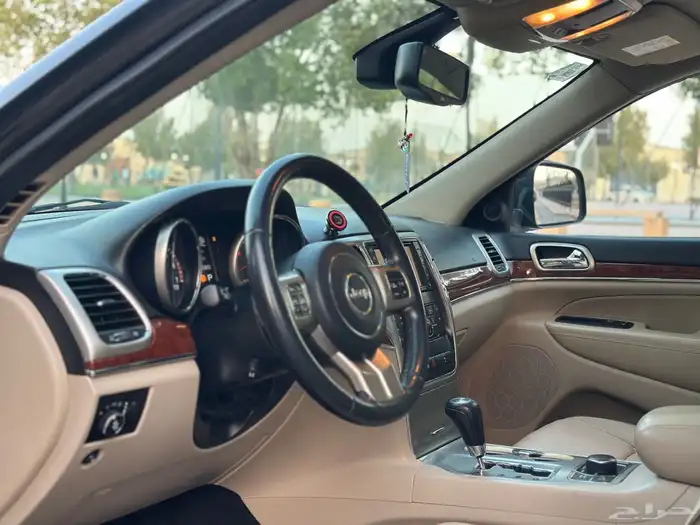 جيب جراندي شروكي موديل 2013 سعودي دبل 13