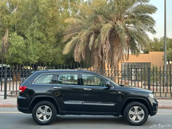 جيب جراندي شروكي موديل 2013 سعودي دبل 3