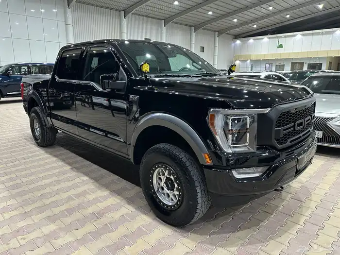 فورد F150 لاريت موديل 2023 فل كامل دبل نظيف جدآ 2