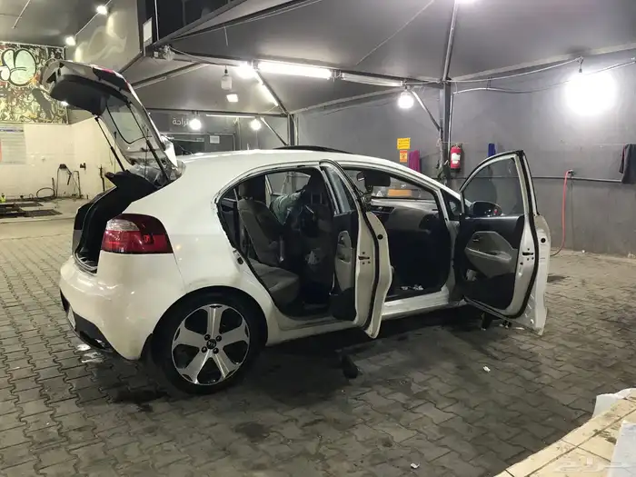 كيا ريو هاتش باك 2015 مجدد كامل 4