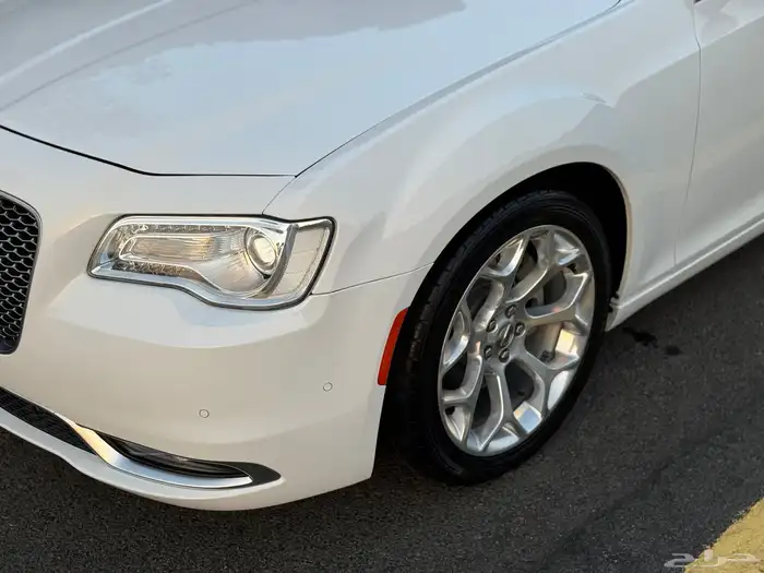 كرايسلر c300 platinum - V8 hemi - بحالة المصنع 15