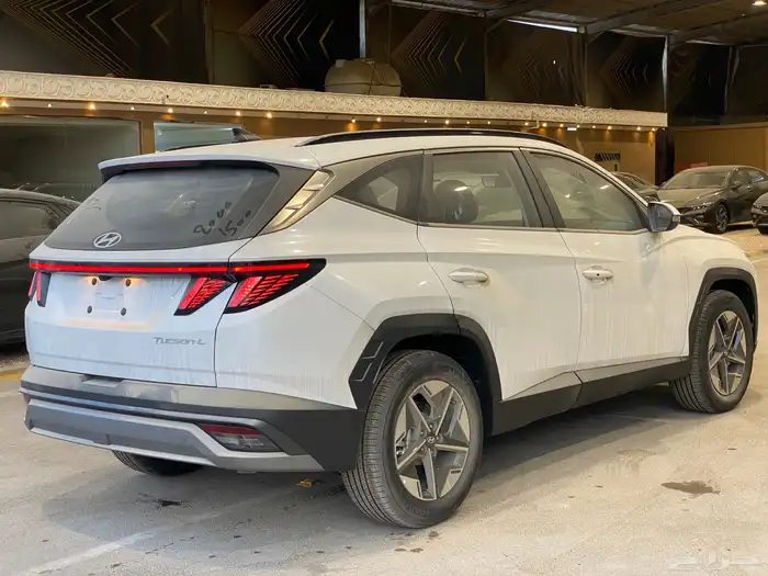 توسان 2024 نص فل كمفورت ( اصفار) 7