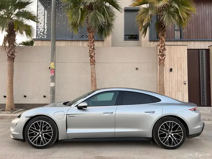 بورش تايكان 2021 عداد 30 الف بودي وكالة 1