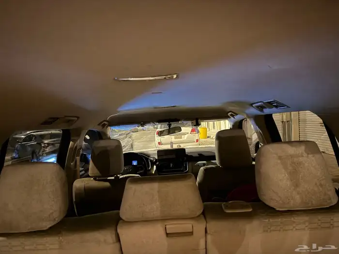 للبيع لاندكروزر 2023 ديزل L1 بريمي 4