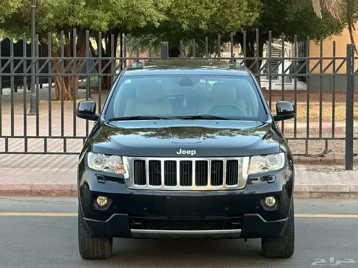 جيب جراندي شروكي موديل 2013 سعودي دبل 6