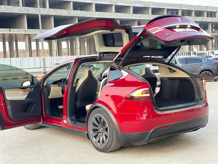 تسلاP100D MODEL X 16