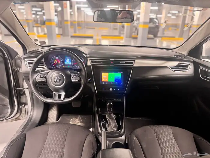 ام جي 5 موديل 2023 13