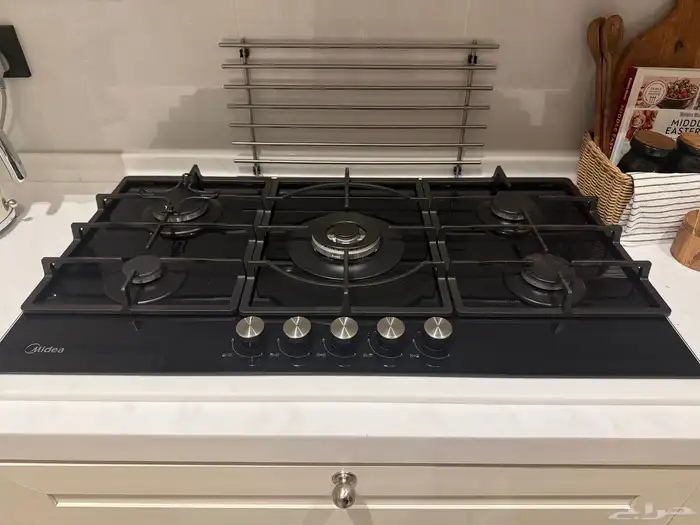 البيع فرن سطحي قزاز اسود 90 سم غاز شركة midea 1