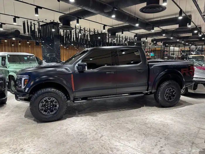 رابتر ار - Ford Raptor R V8 700hp 2025 2