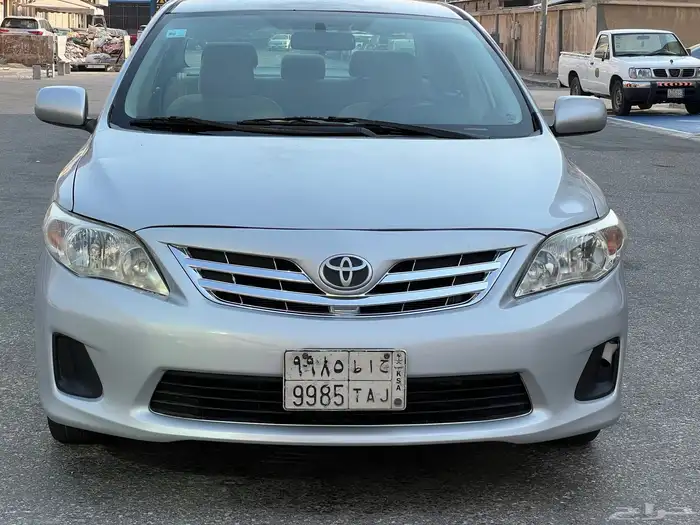 تويوتا كورولا موديل 2013 نظيف 16