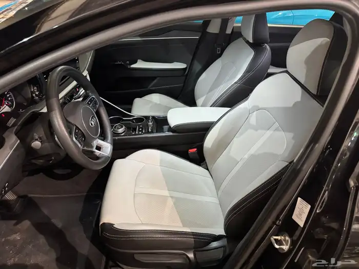 للبيع كيا k5 موديل 2020 8