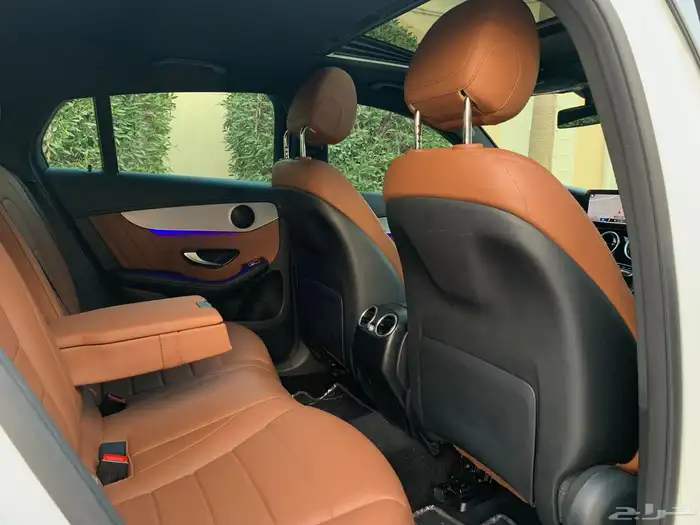 مرسيدس GLC200 موديل 2020 بحالة الوكاله ممشى 64 الف 32