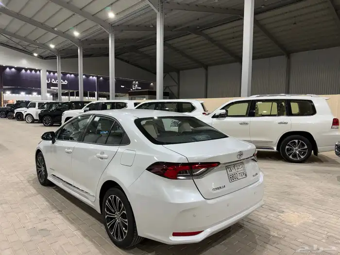 تويوتا كورولا 2024 XLE عداد 38 الف وكالة 8