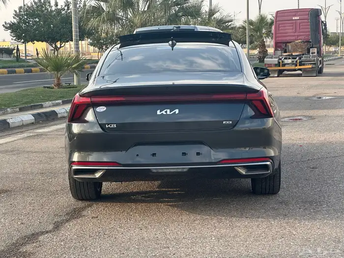 كيا كي 8 فل كامل 2022 بنزين 4