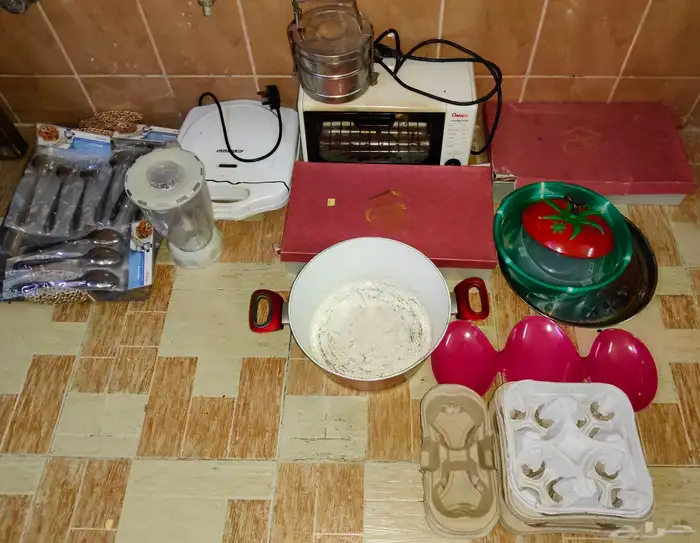 للبيع أدوات مطبخ نظيفة ب200 ريال 2