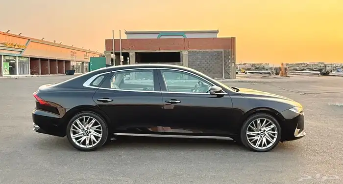 ازيرا 2022 -كالجرافي 6سلندر اعلا مواصفات بحالة الوكاله للبيع 6