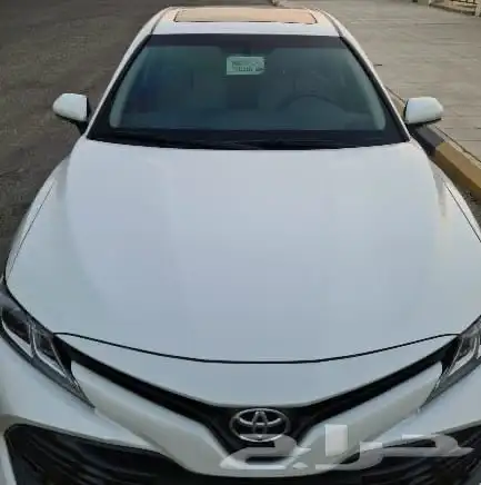 للبيع كامري 2020 اللون ابيض نص فل GLE 9