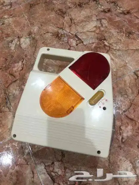 كشاف طوارئ قابل للشحن نظيف جدا 2