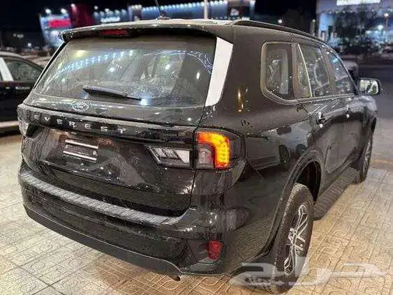 تتوفر فئات فورد ايفرست2025اصفار لمبيعات النقدوالبنك باقل ربح 8