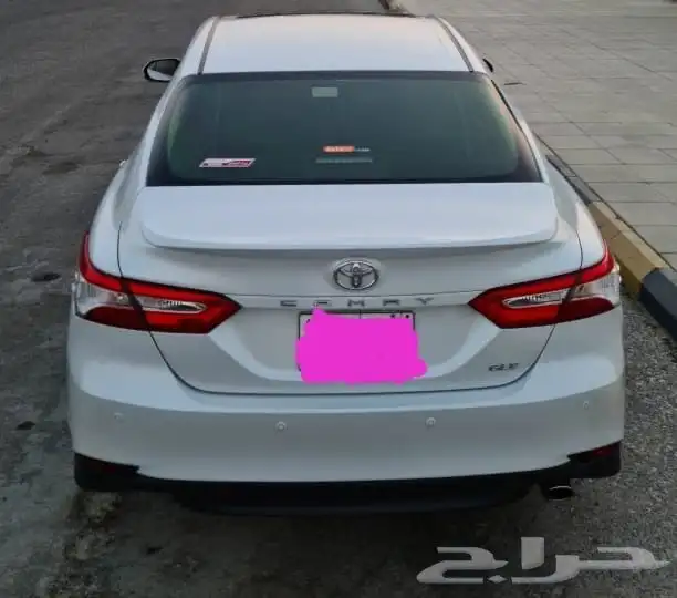للبيع كامري 2020 اللون ابيض نص فل GLE 3