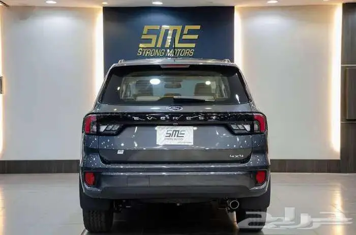 فورد ايفرست XLS موديل 2025 3