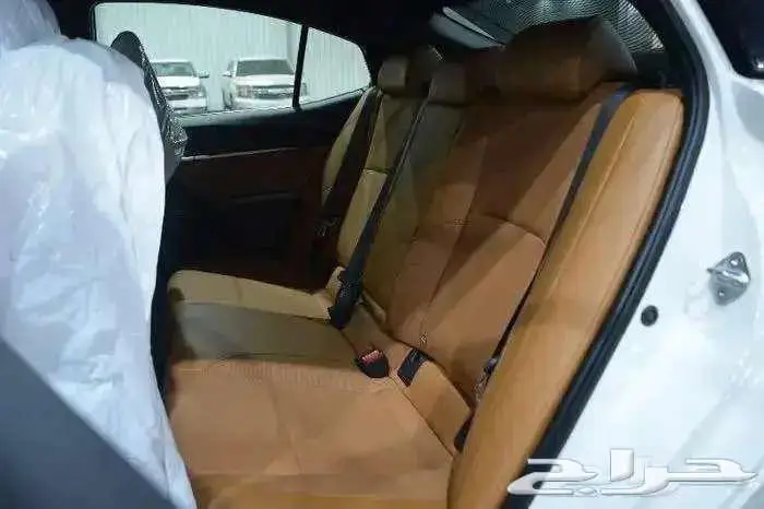 تويوتا -كامرى -جراندى -بنزين -2025-سعودى -بطاقه -كاش -اقساط 1