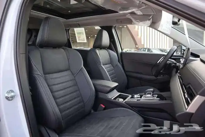 ميتسوبيشي اوتلاندر ستاندر 7 و 5 راكب 2025اقل سعر بجده 12