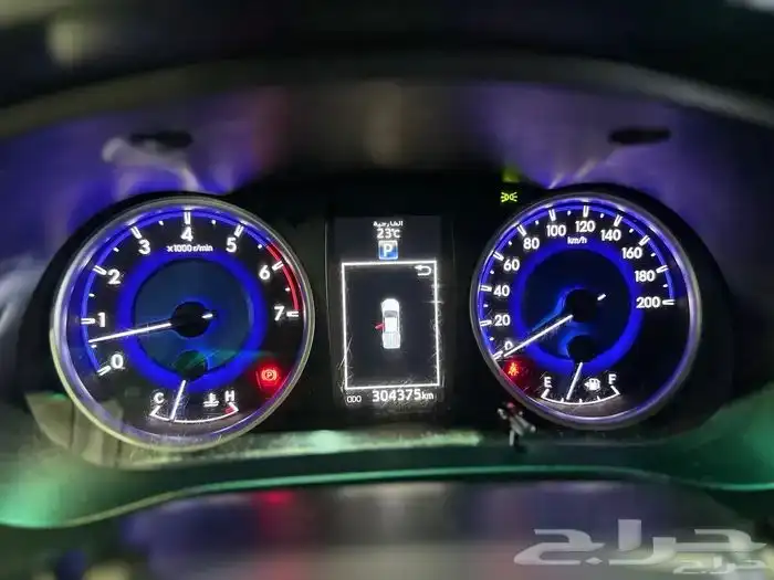 تويوتا هايلوكس 2017 سعودي فل كامل ماشي 304 الف 7