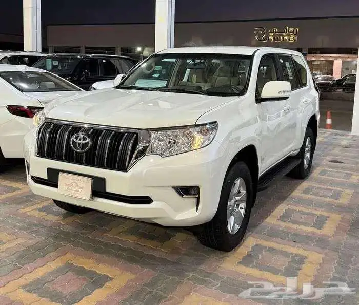 للبيع تويوتا برادو TXL 2023 دبل سعودي 6 سلندر مخزززنة 3