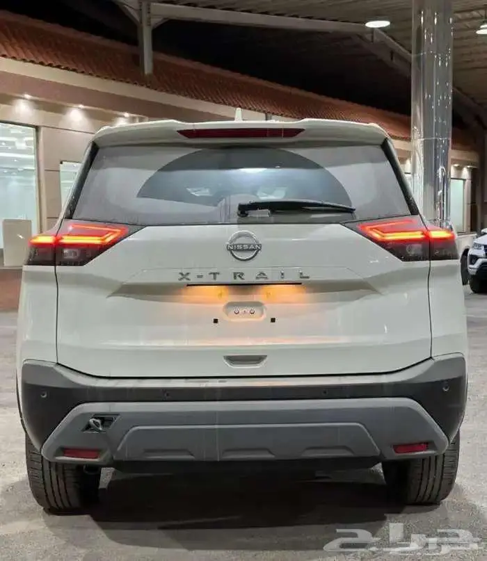 نيسان اكستريل استاندر 5 او 7 راكب 2025 12