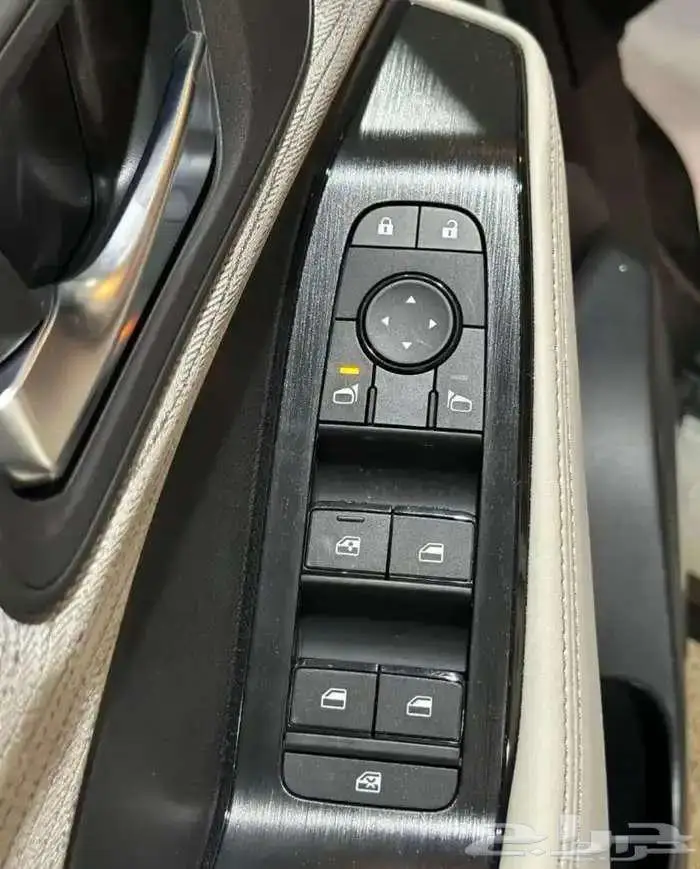 نيسان اكستريل استاندر 5 او 7 راكب 2025 3