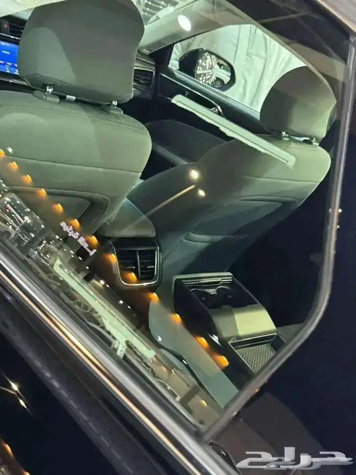 للبيع فورد تورس 2022 امبيانتي سعودي مخزززنه عداد 15 الف فقط 10