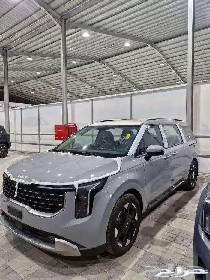 كيا كرنفال استاندر ونص فل موديل 2026 باقل الاسعار بالسوق 3